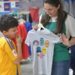 Purple and White Modern Mobile Apps Presentation (4)