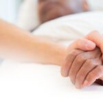 Purple and White Modern Mobile Apps Presentation (5)